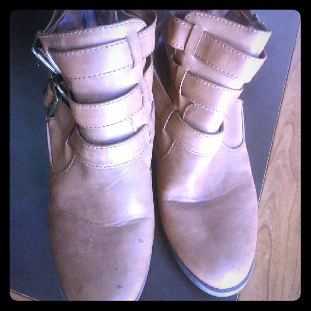 ankle boots